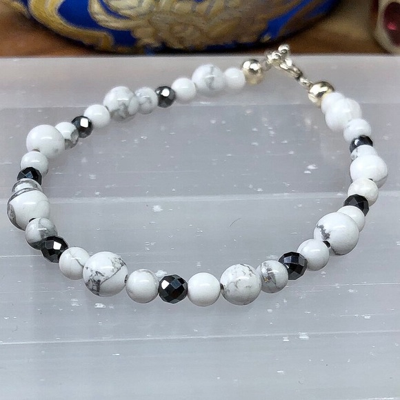 Natural Crystal Howlite & Hematite Bracelet w/Sterling Clasp Closure - Picture 3 of 4
